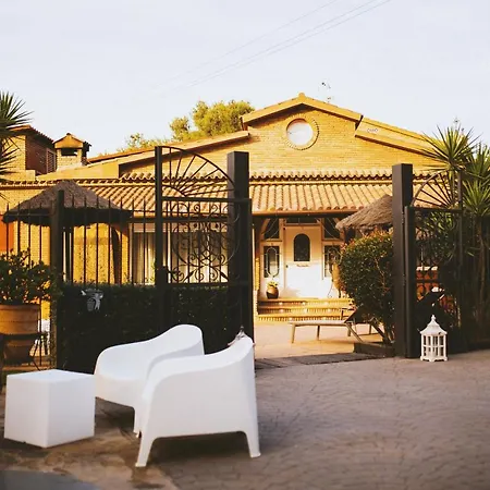 Caribbean Lodge *